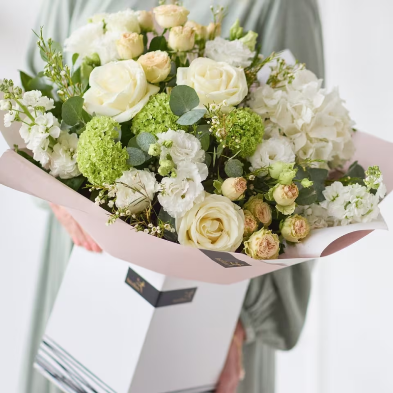 Lavish Neutral Bouquet